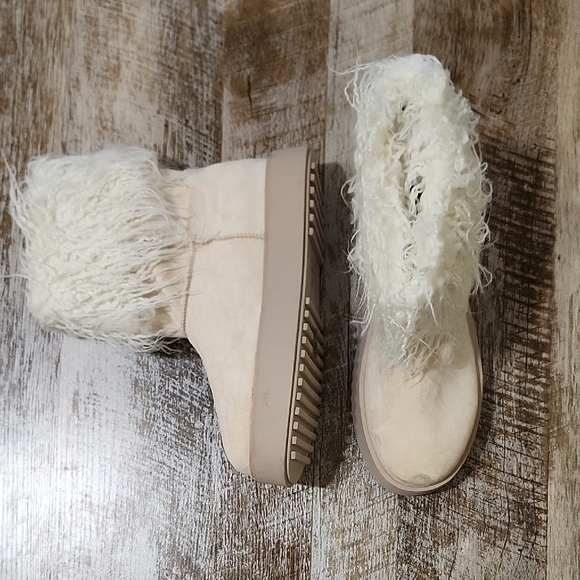 Cream Faux Suede Contrast Faux Fur Ankle Boot - Picture 4 of 8